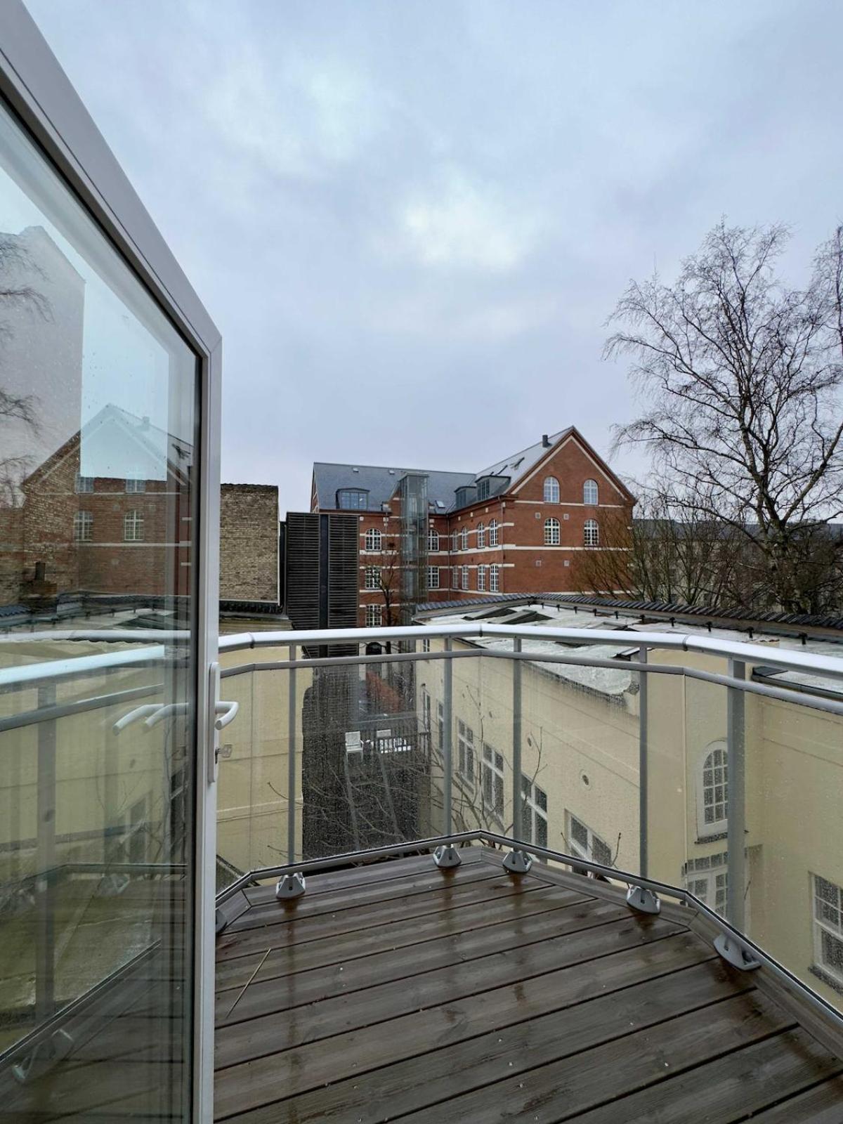 Leilighet Newly Renovated 2br With Large Balcony *