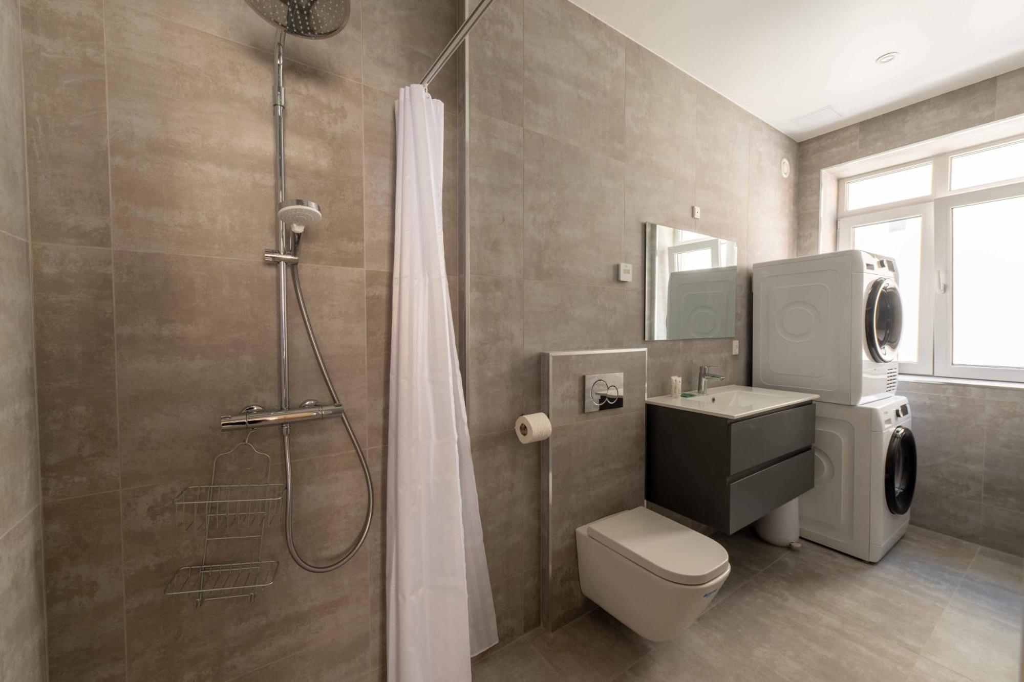 Newly Renovated 2br With Balcony Apartment Copenhagen