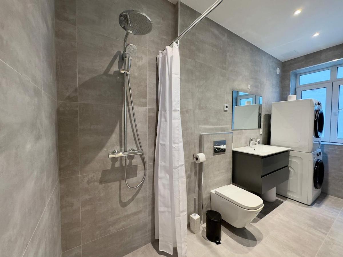 Newly Renovated 2br With Large Balcony Apartment